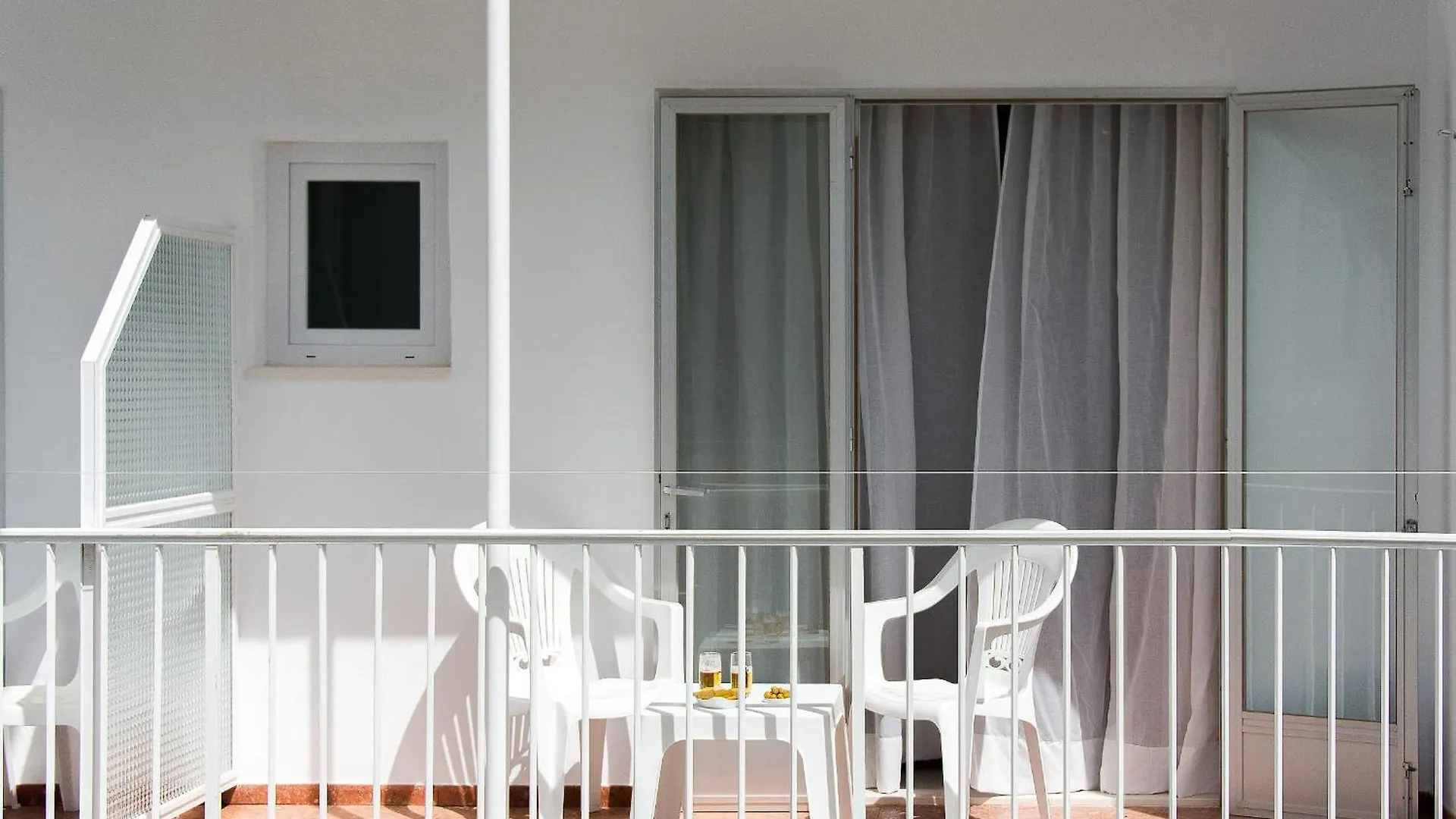 Hostal Menurka Ciutadella  Ostello