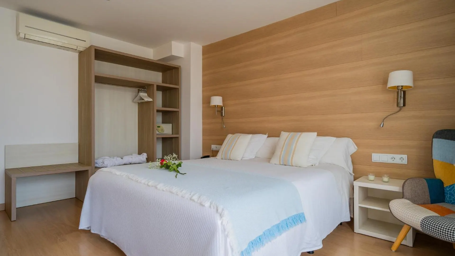 Hostal Menurka Ciutadella  Ostello Ciutadella (Menorca)